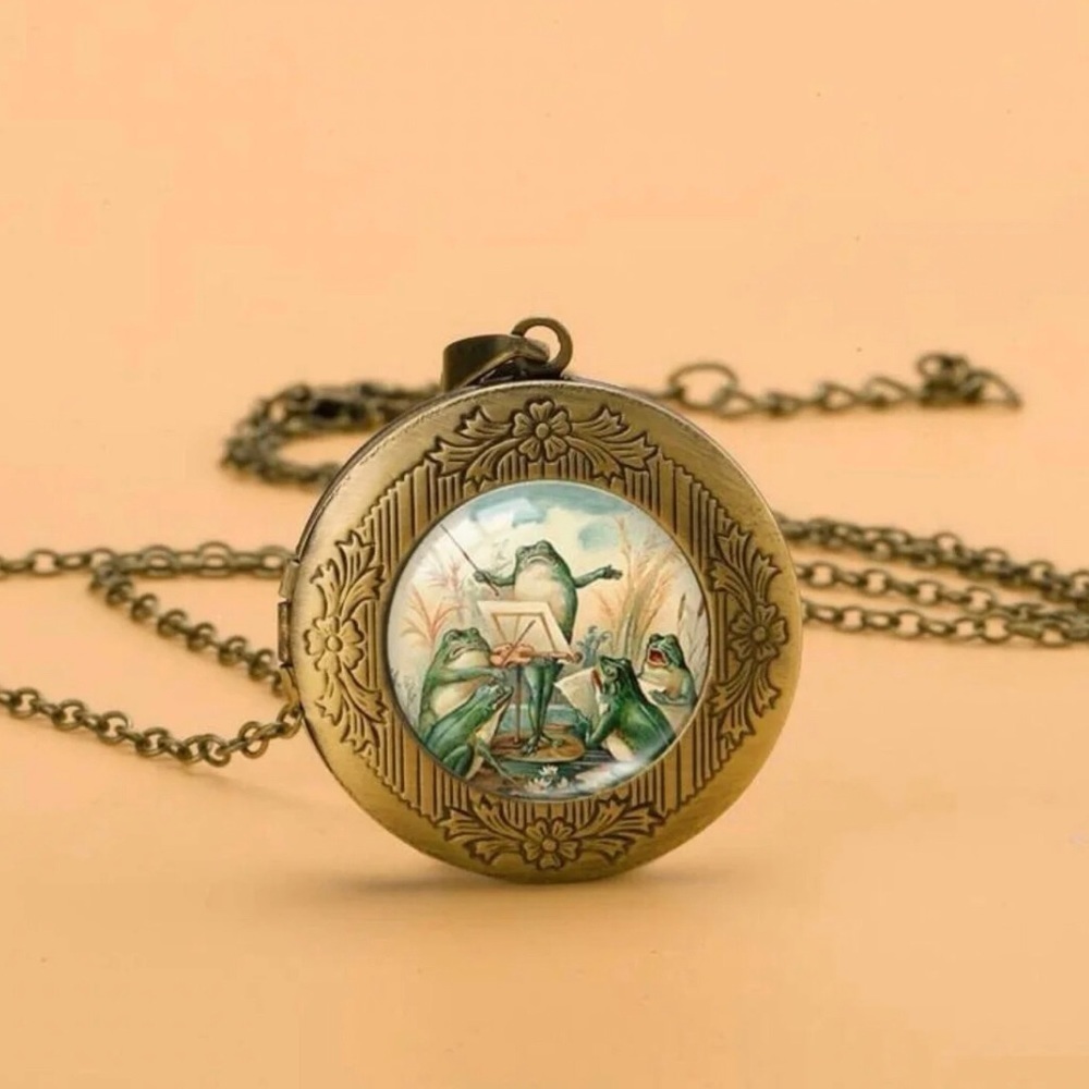 𝅺frog Musicians open Photo Locket Necklace. New - Picture 2 of 8